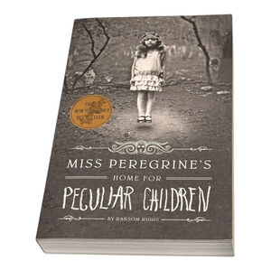 Miss Peregrine's Home For Peculiar Children Ransom Riggs YA Paperback